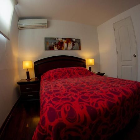 Bed & Breakfast - La Casa De Ceci Lima Extérieur photo