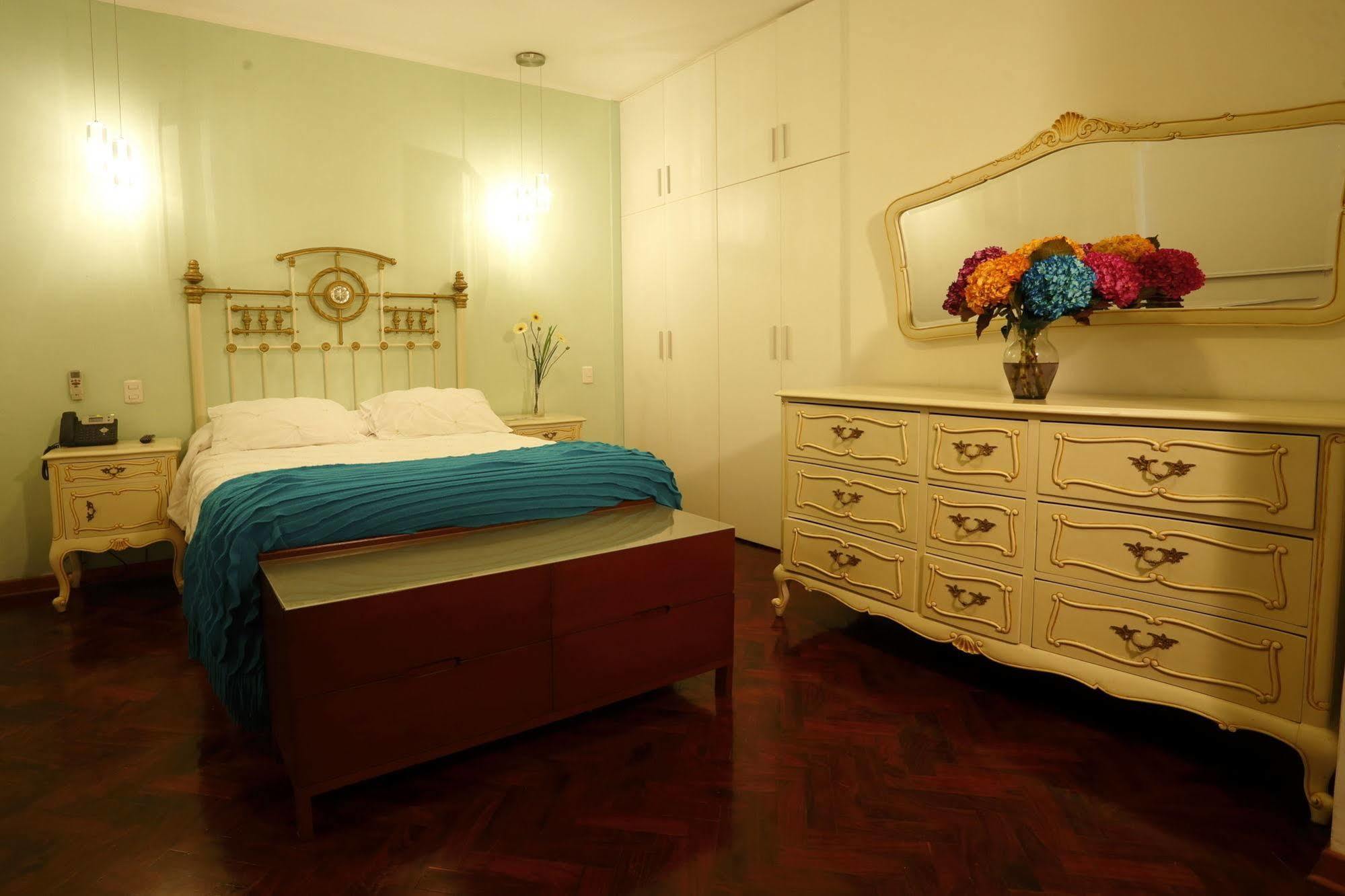 Bed & Breakfast - La Casa De Ceci Lima Extérieur photo