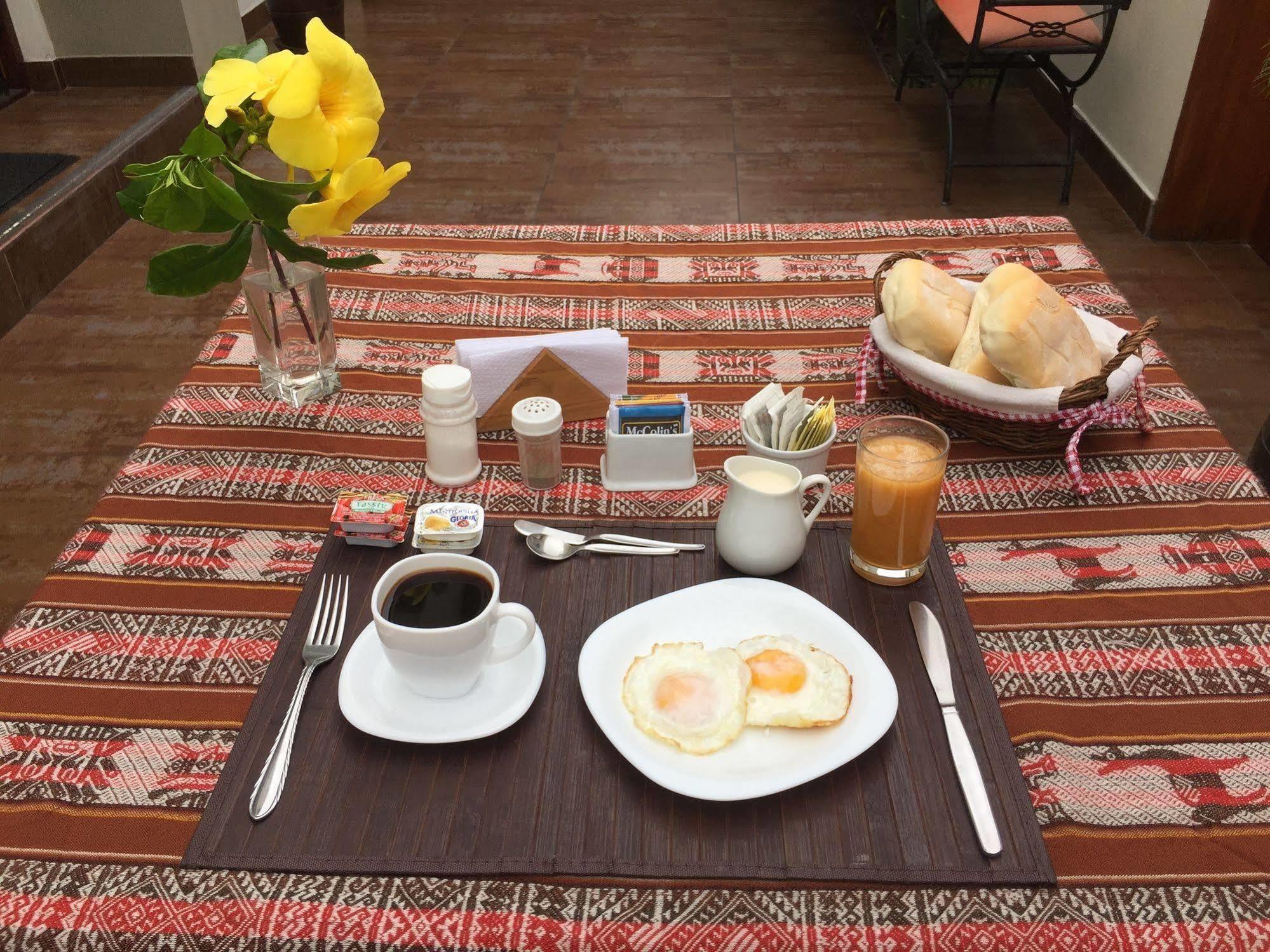 Bed & Breakfast - La Casa De Ceci Lima Extérieur photo