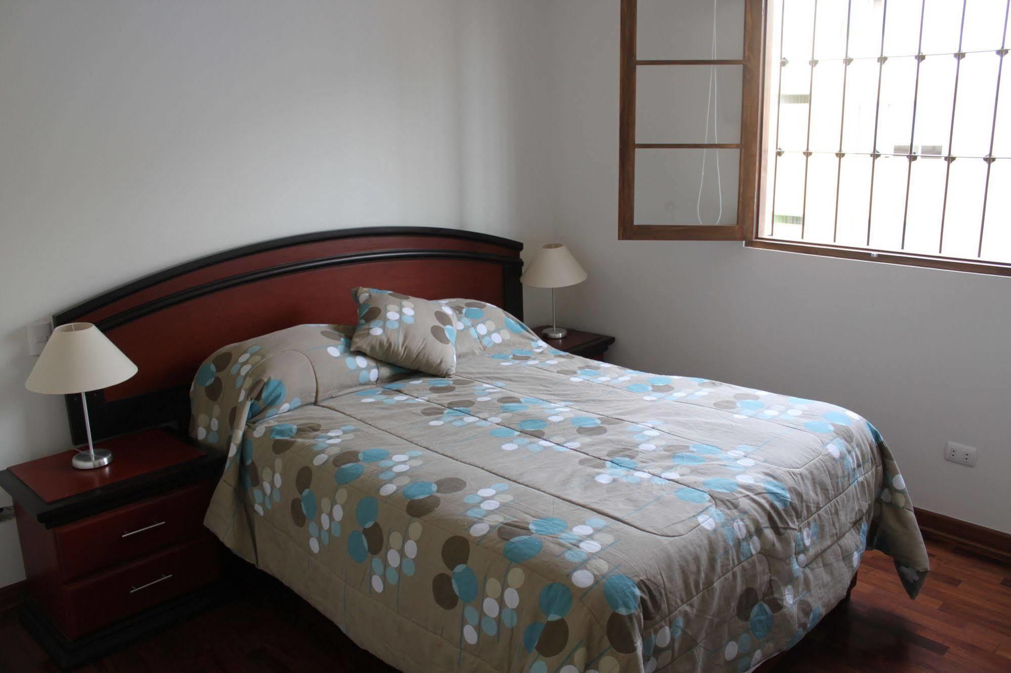Bed & Breakfast - La Casa De Ceci Lima Extérieur photo