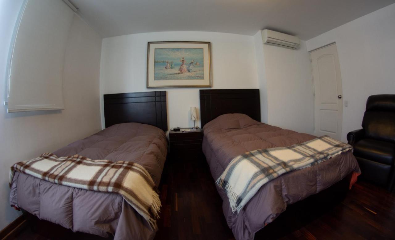 Bed & Breakfast - La Casa De Ceci Lima Extérieur photo